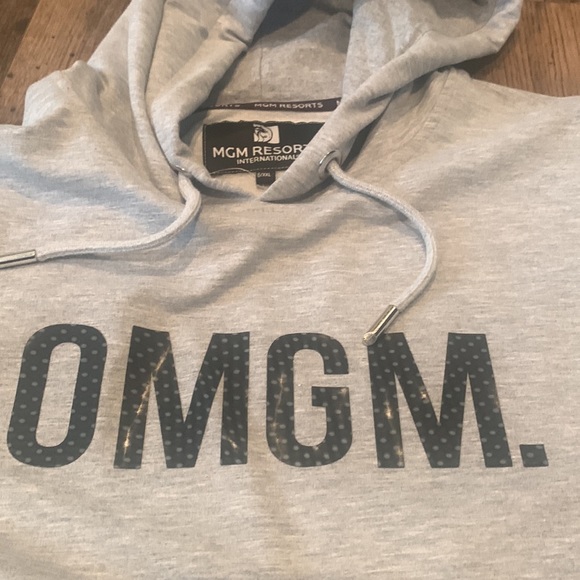 Womens XXL mgm sweatshirt - Picture 2 of 3